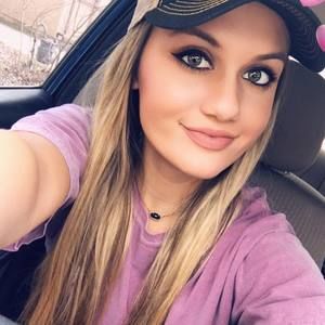 Meet your Posher, Tabatha